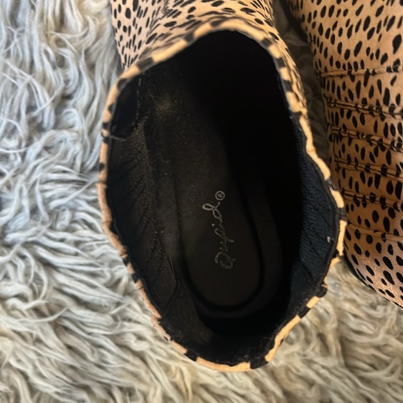 Qupid Tan Leopard Printed Booties - Picture 4 of 7